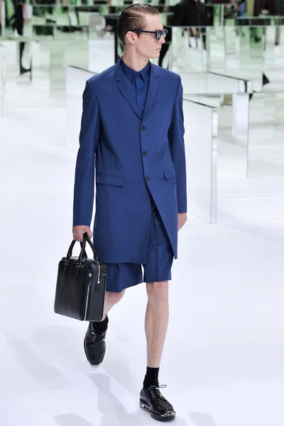 Look 24